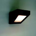 [BD_TR01_27N] APLIQUE YOY TRIANG. UNIDIR. E27 DE PARED NEGRO 15/01